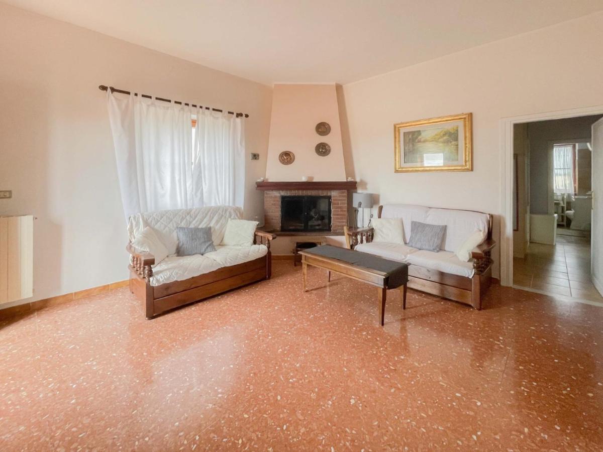 Villa In Campagna Tra Natura E Verde Монтальто-ди-Кастро Экстерьер фото